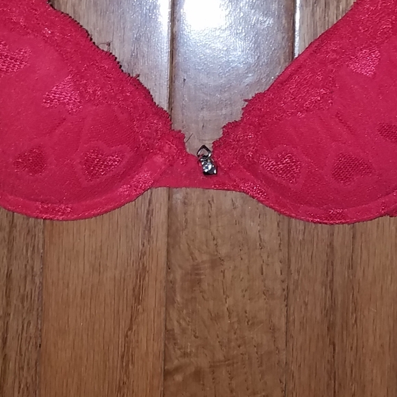 Red Love Bra Lace Heart Accent Padded Sz 32 A 32A - Picture 2 of 9